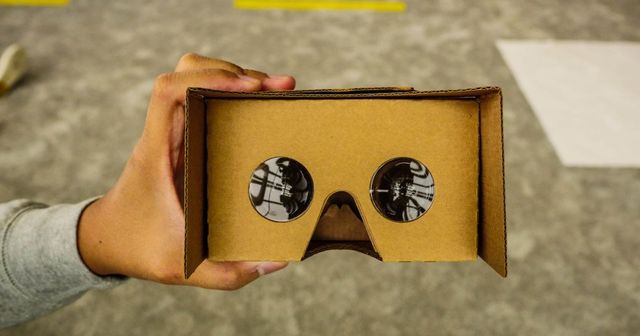 Google выпустит автономную гарнитуру виртуальной реальности