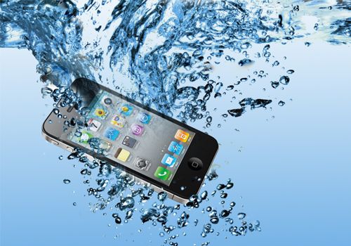 Что делать, если смартфон упал в воду? Как высушить смартфон